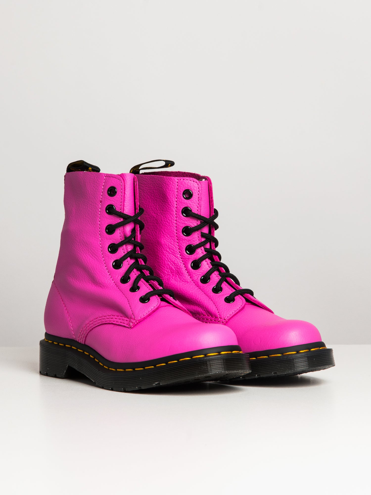 Dr martens hot on sale pink