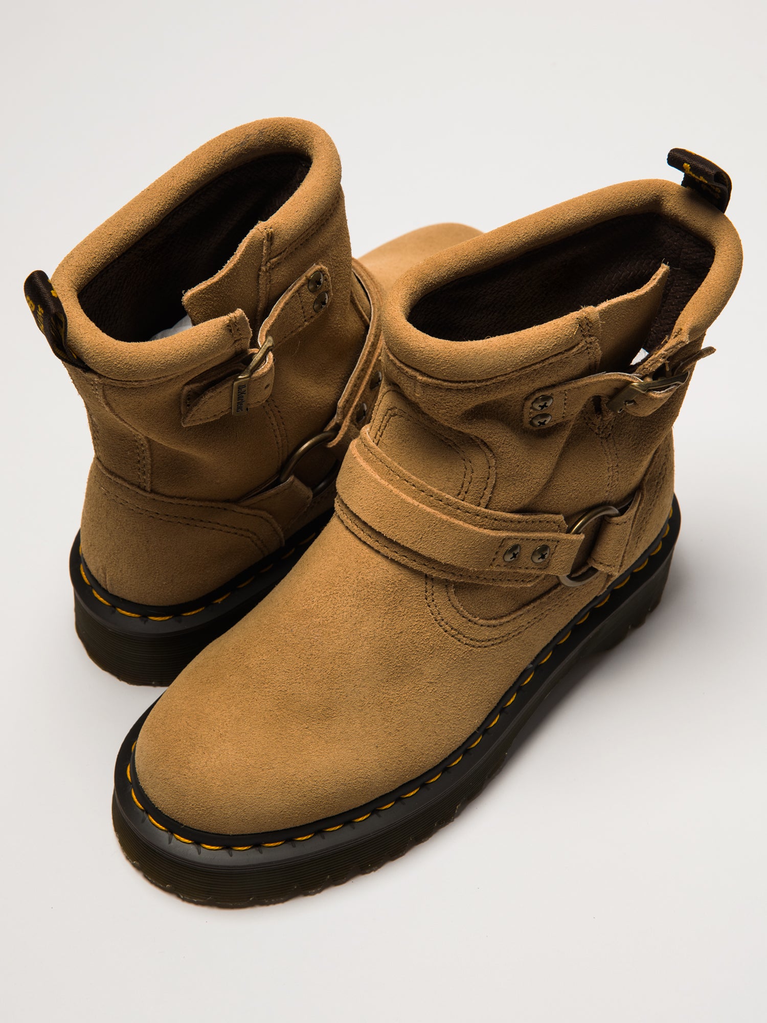 WOMENS DR MARTENS ANISTONE HRNS - TAN