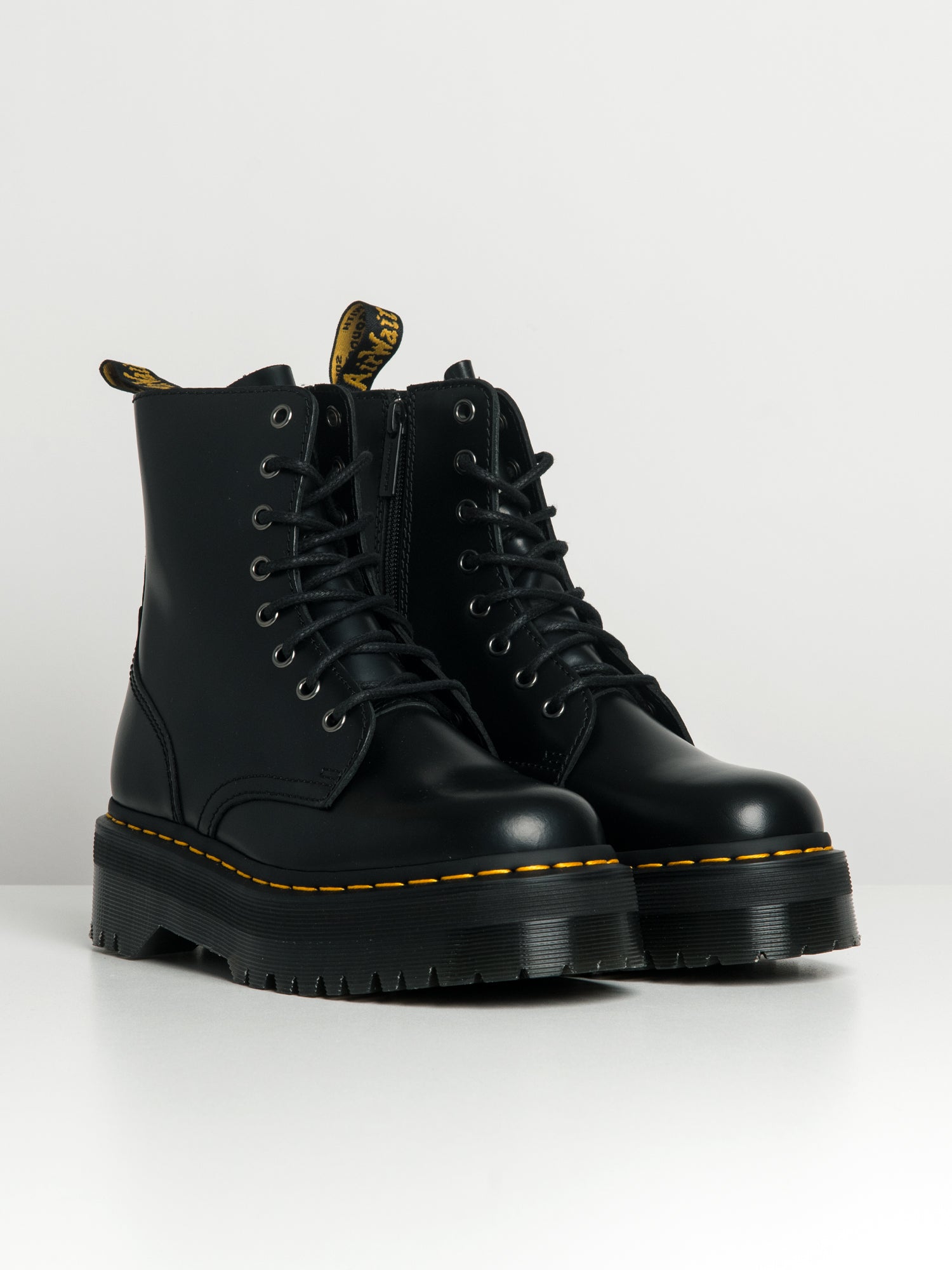 Doc martens best sale vegan soldes