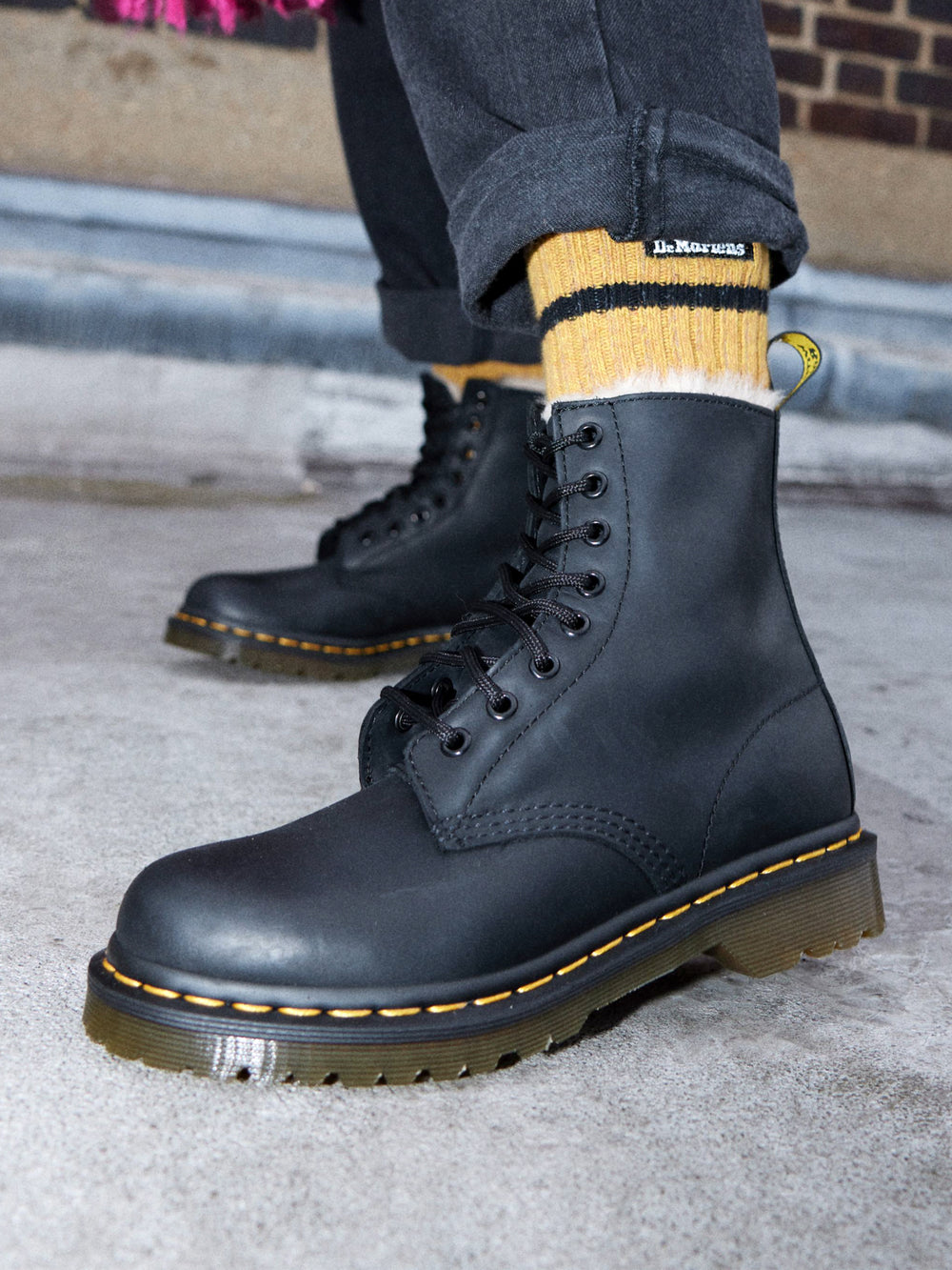 WOMENS DR MARTENS 1460 SERENA BOOT