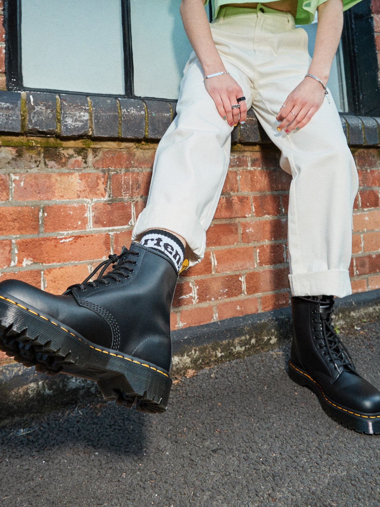 Dr martens model online 1460