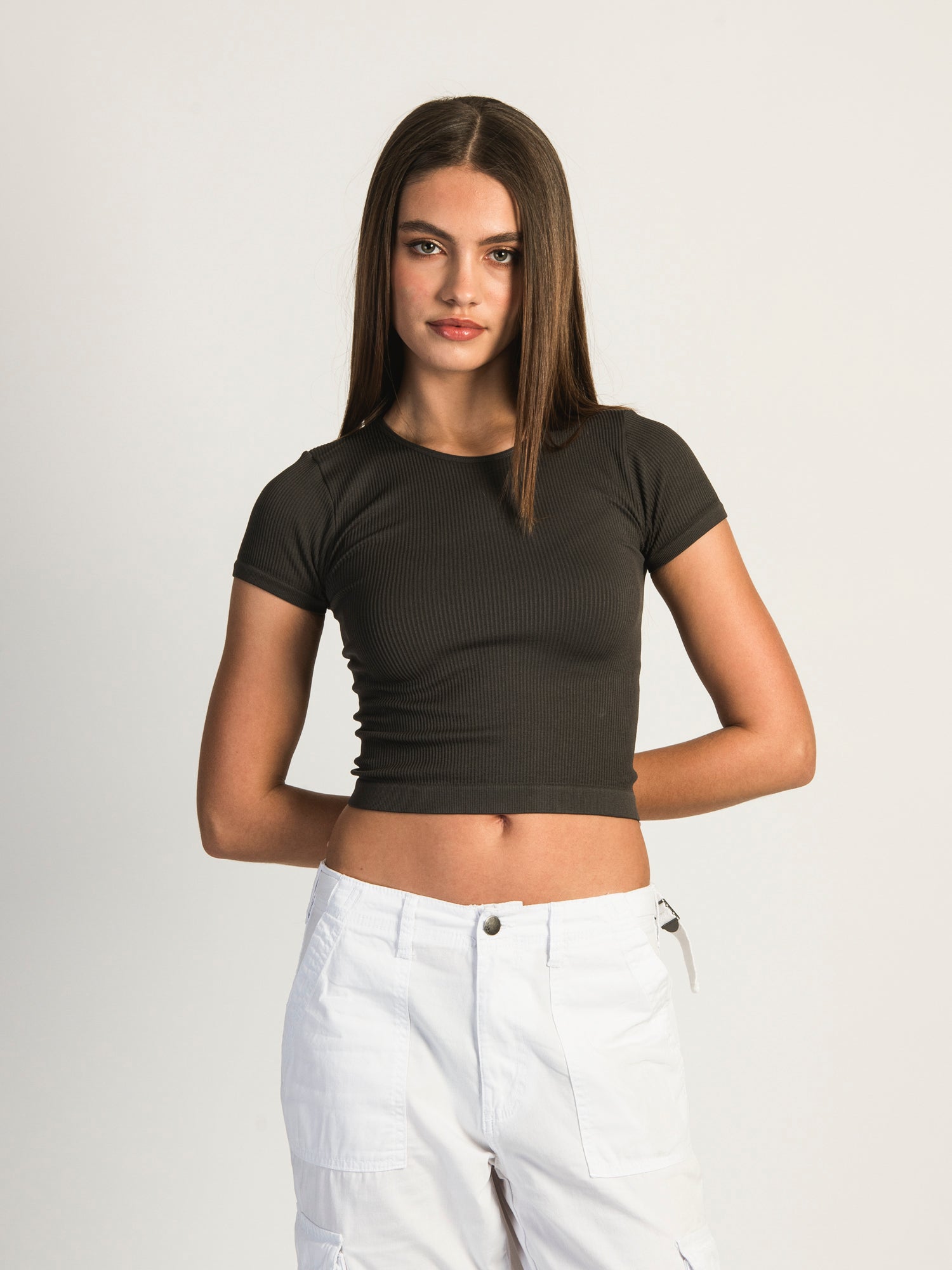 HARLOW RIBBED SEAMLESS TEE - CHARCOAL CLEARANCE
