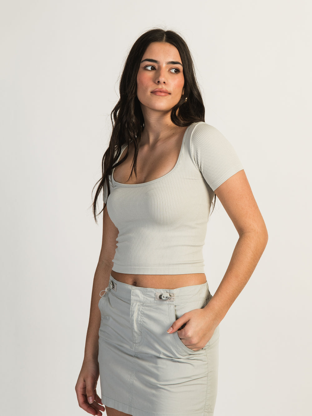 HARLOW SQUARE NECK SEAMLESS TEE - ROCK