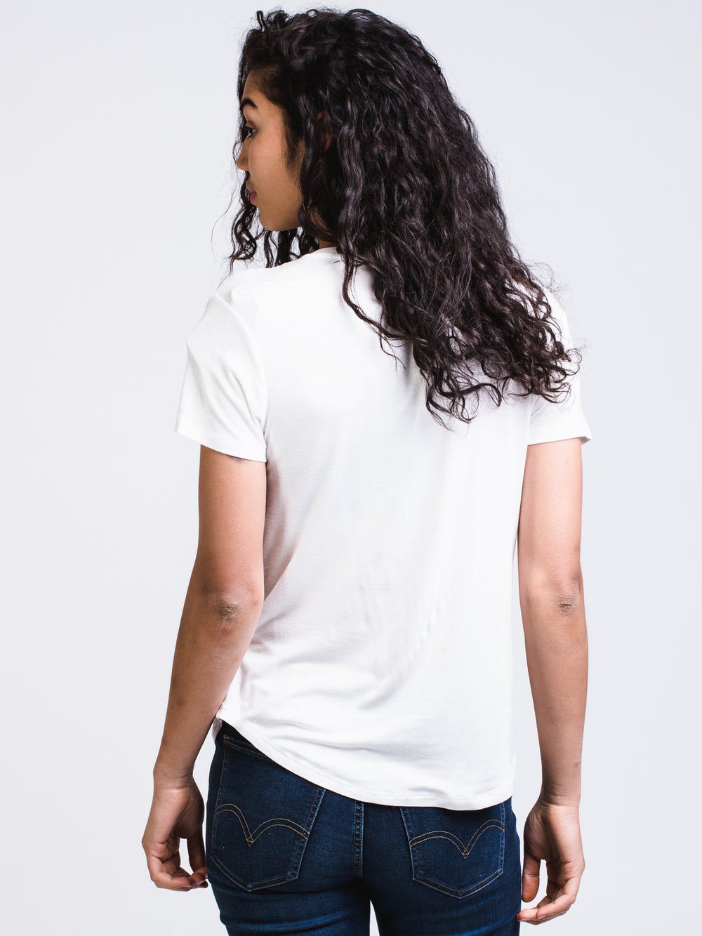 WOMENS LEANNE SOLID TEE - WHITE - CLEARANCE