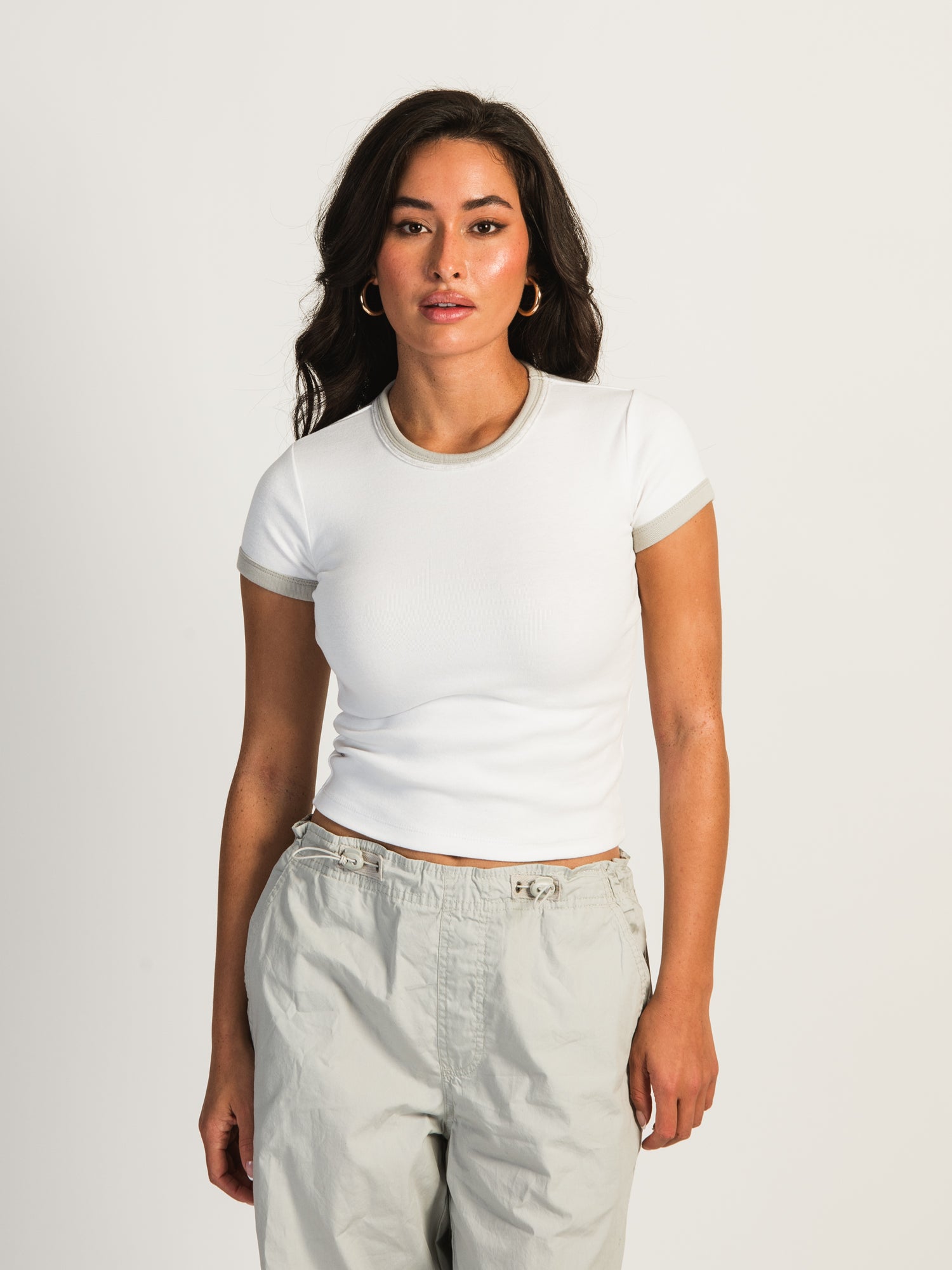 Harlow Shelf Bra Tee  White – NICOLE ALEX