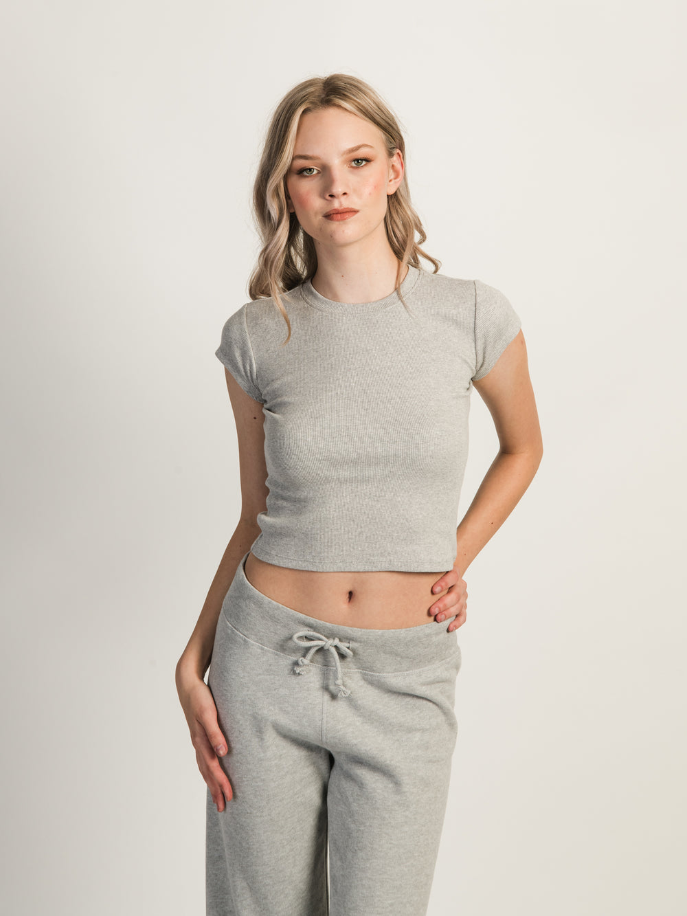 T-SHIRT BB COURT HARLOW ESSENTIAL - GRIS CENDRE