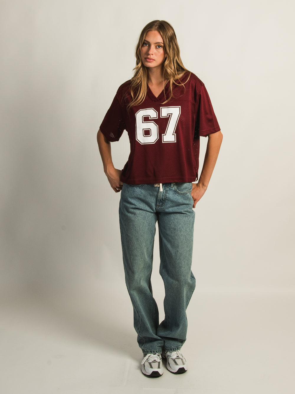 HARLOW PINNY TEE - BURGUNDY