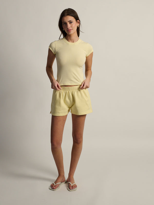 HARLOW GIA TEE - BABY YELLOW