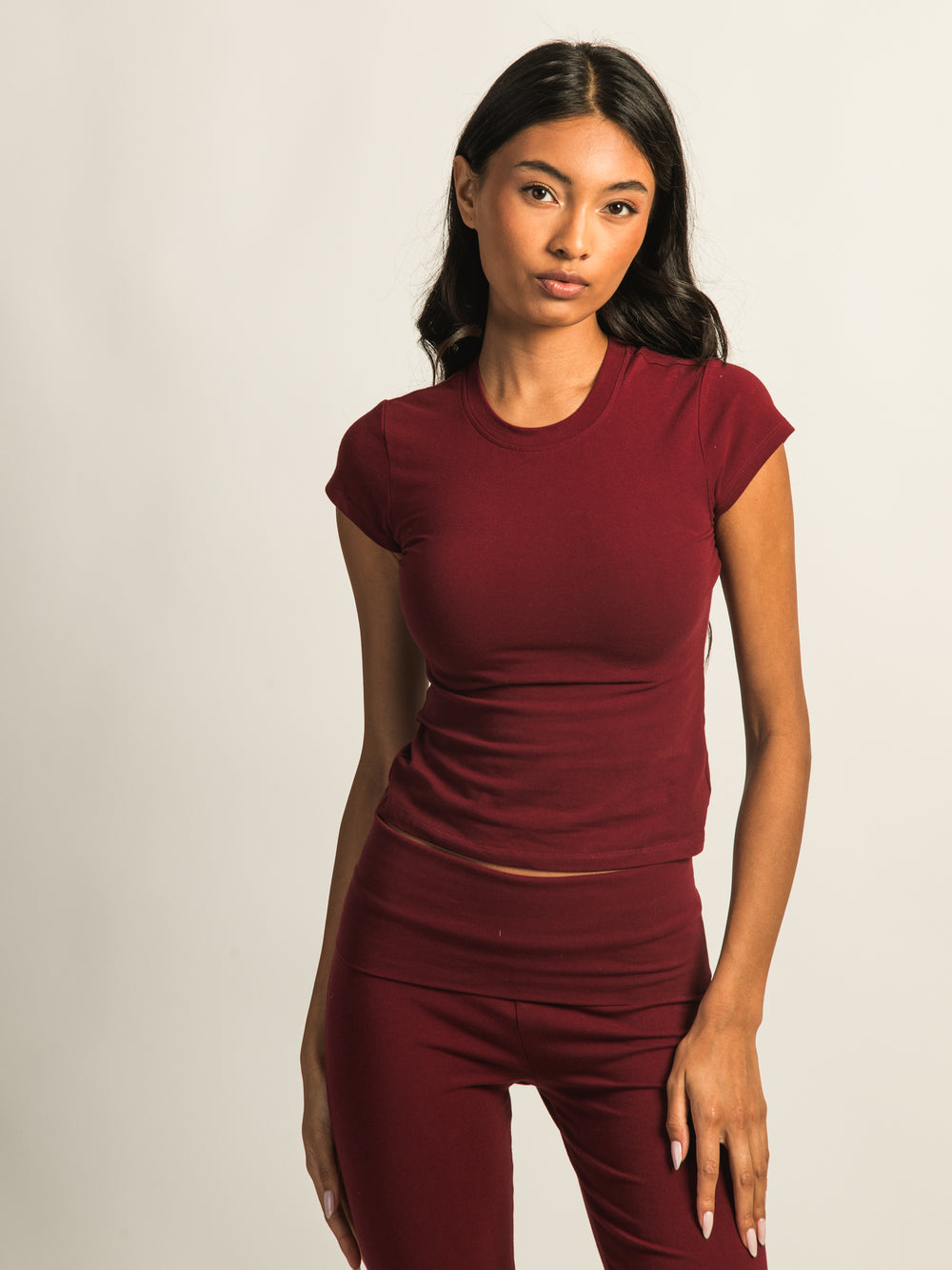 HARLOW GIA TEE - BURGUNDY