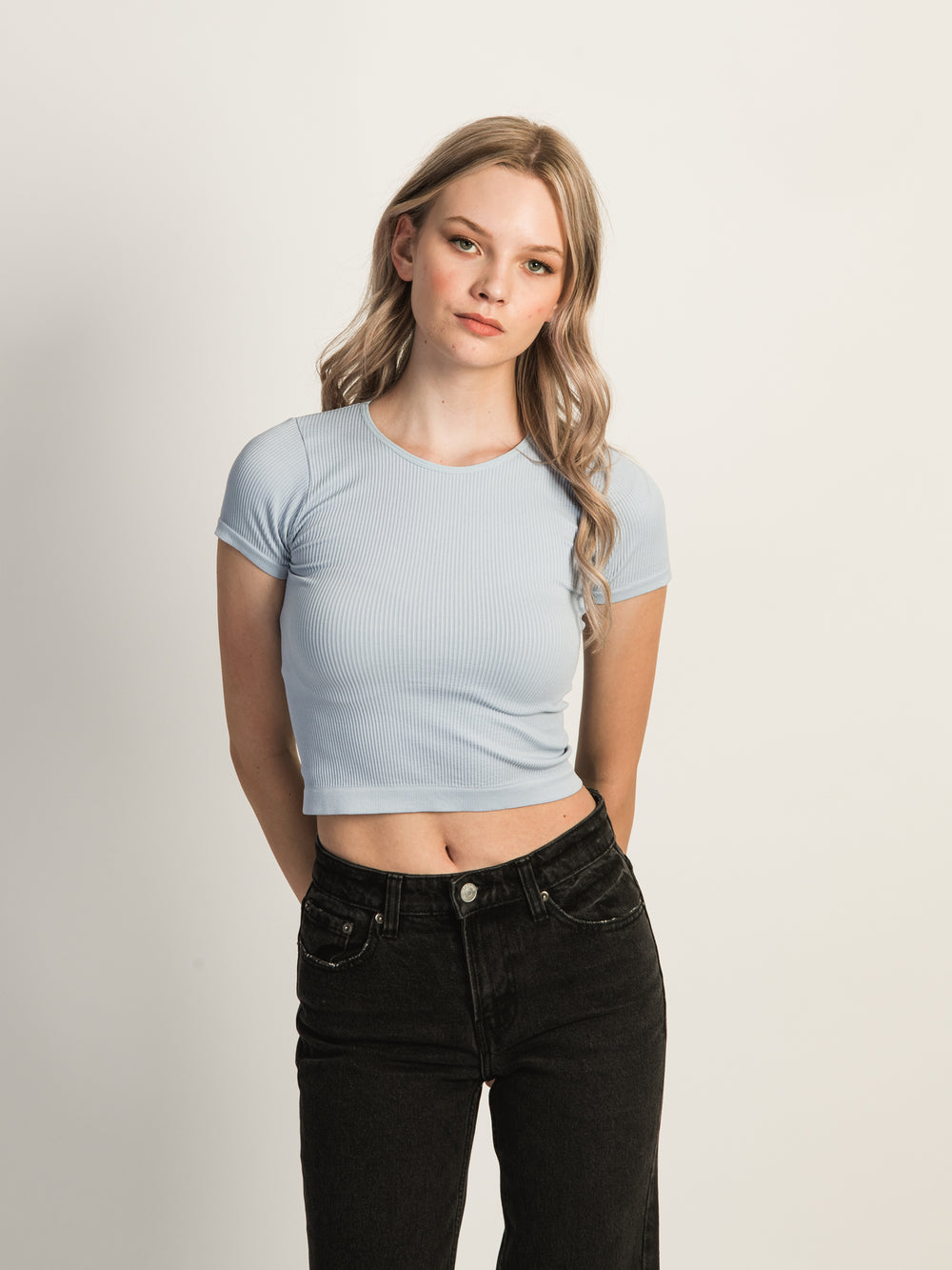 HARLOW RIBBED SEAMLESS TEE - BABY BLUE