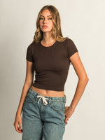 HARLOW RIBBED SEAMLESS TEE - CHOCOLATE