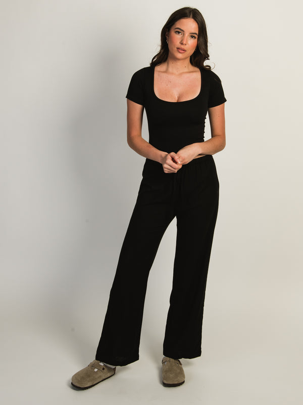 HARLOW SQUARENECK SEAMLESS TEE - BLACK