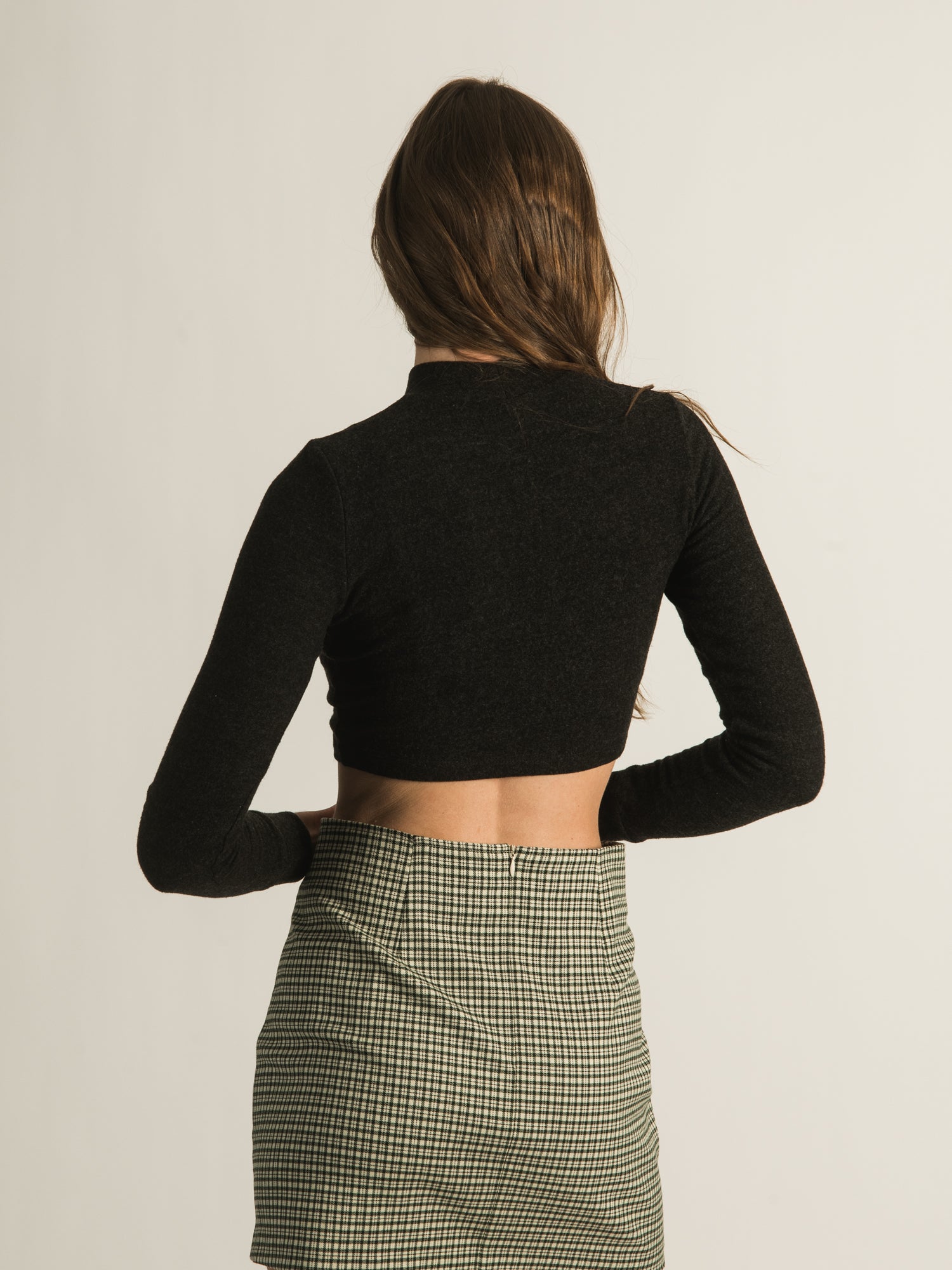 COL ROULÉ EN PELUCHE HARLOW - DÉSTOCKAGE