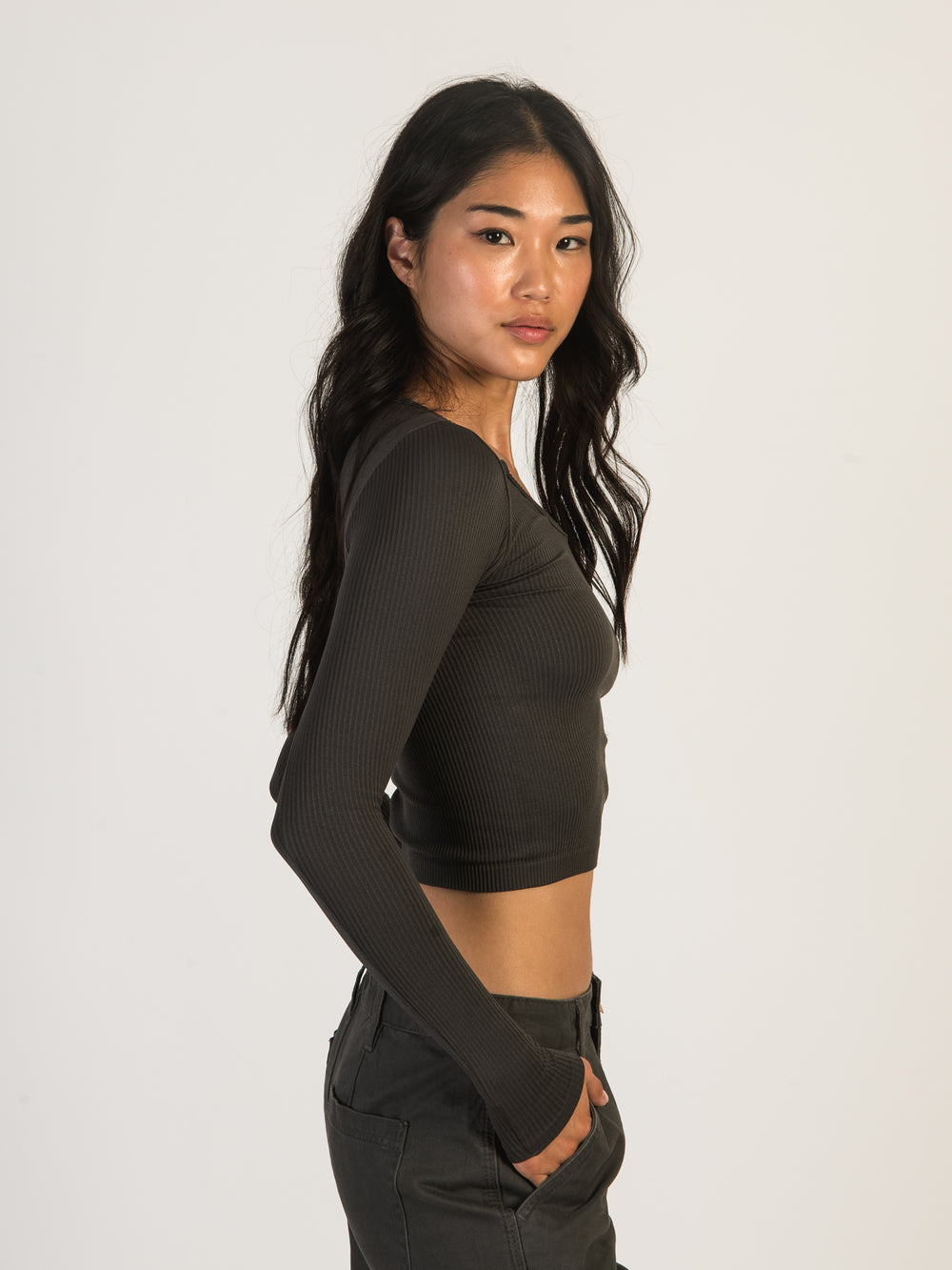 HARLOW HARPER SEAMLESS NOTCH LONG SLEEVE - CHARCOAL (ANTHRACITE)