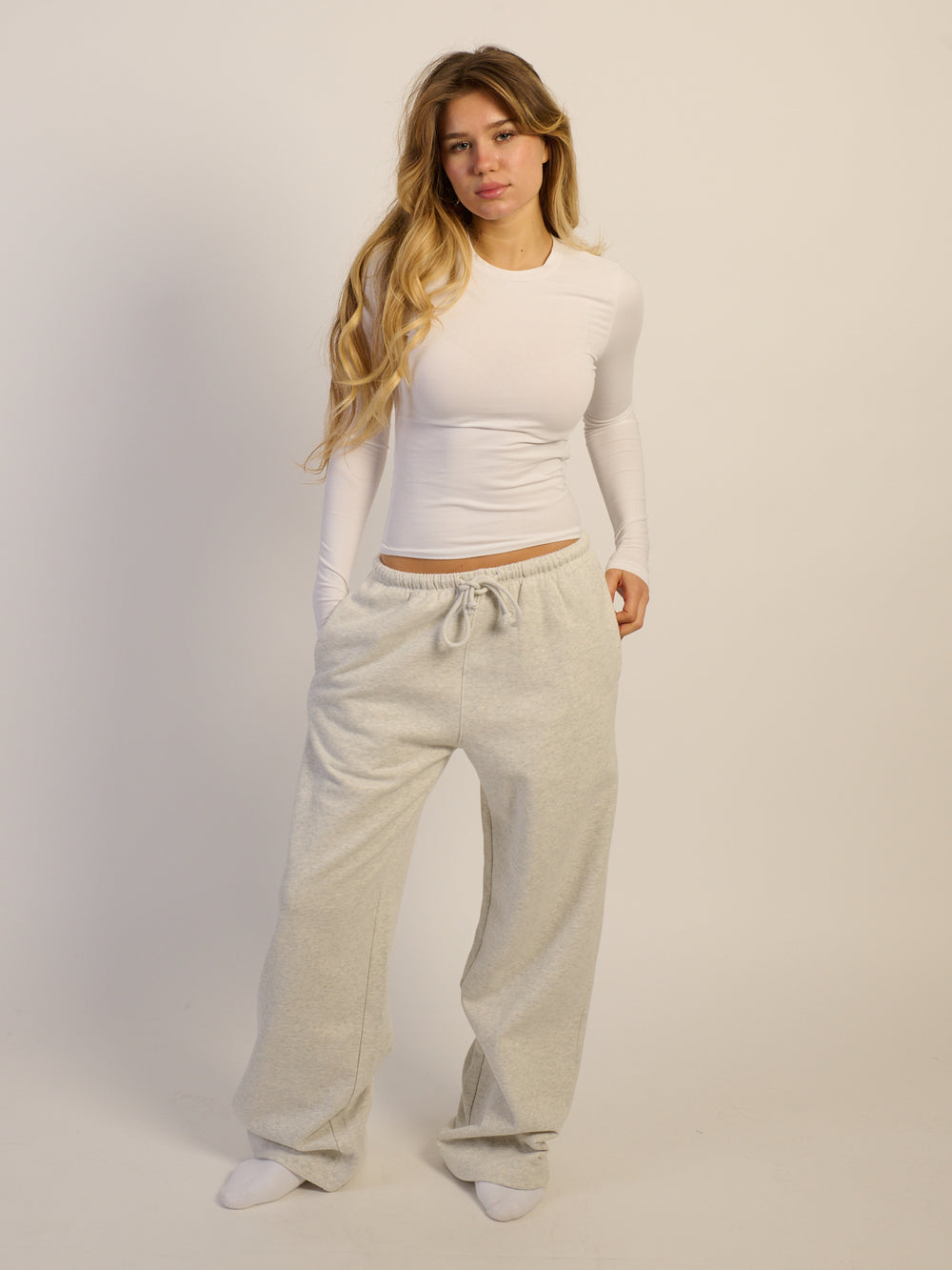 HARLOW GIA LONGSLEEVE - WHITE