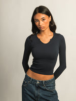 HARLOW HARPER NOTCH LONG SLEEVE TEE - NAVY