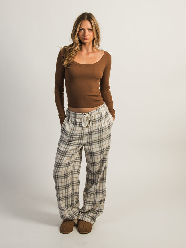 HARLOW ESSENTIAL SCOOP NECK LONG SLEEVE - LATTE