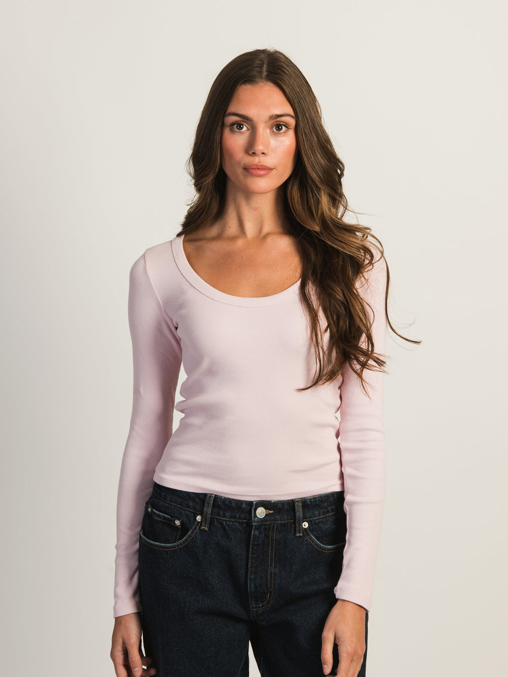 HARLOW ESSENTIAL LONG SLEEVE SCOOPNECK - LIGHT PINK