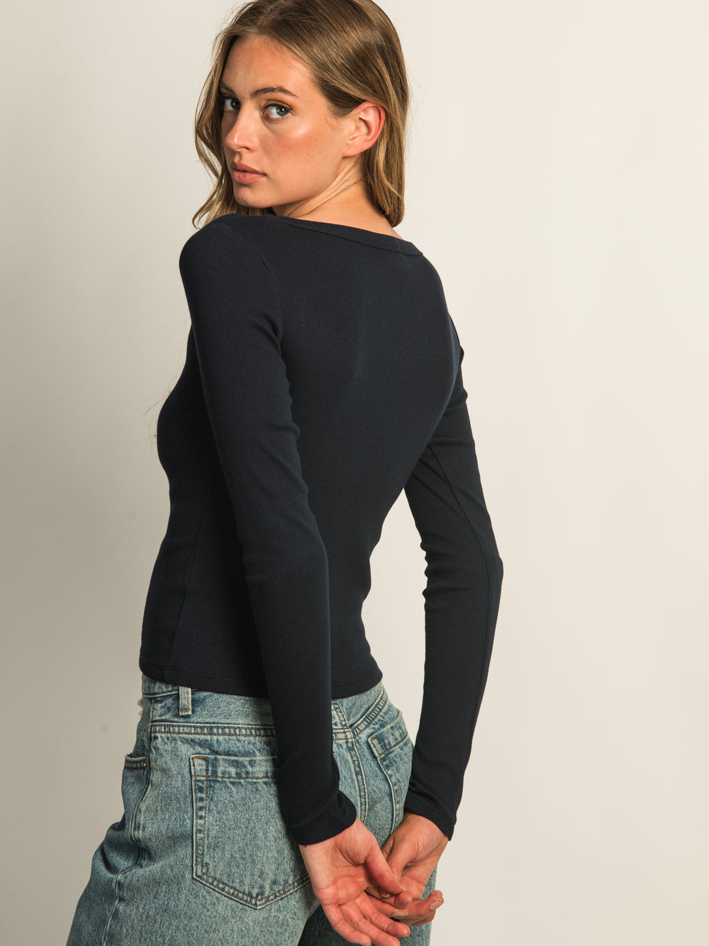 HARLOW ESSENTIAL LONG SLEEVE SCOOP NECK - NAVY