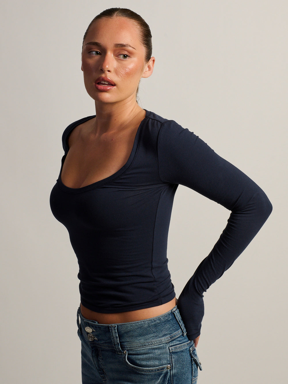 HARLOW GIA SCOOPNECK LONG SLEEVE - NAVY