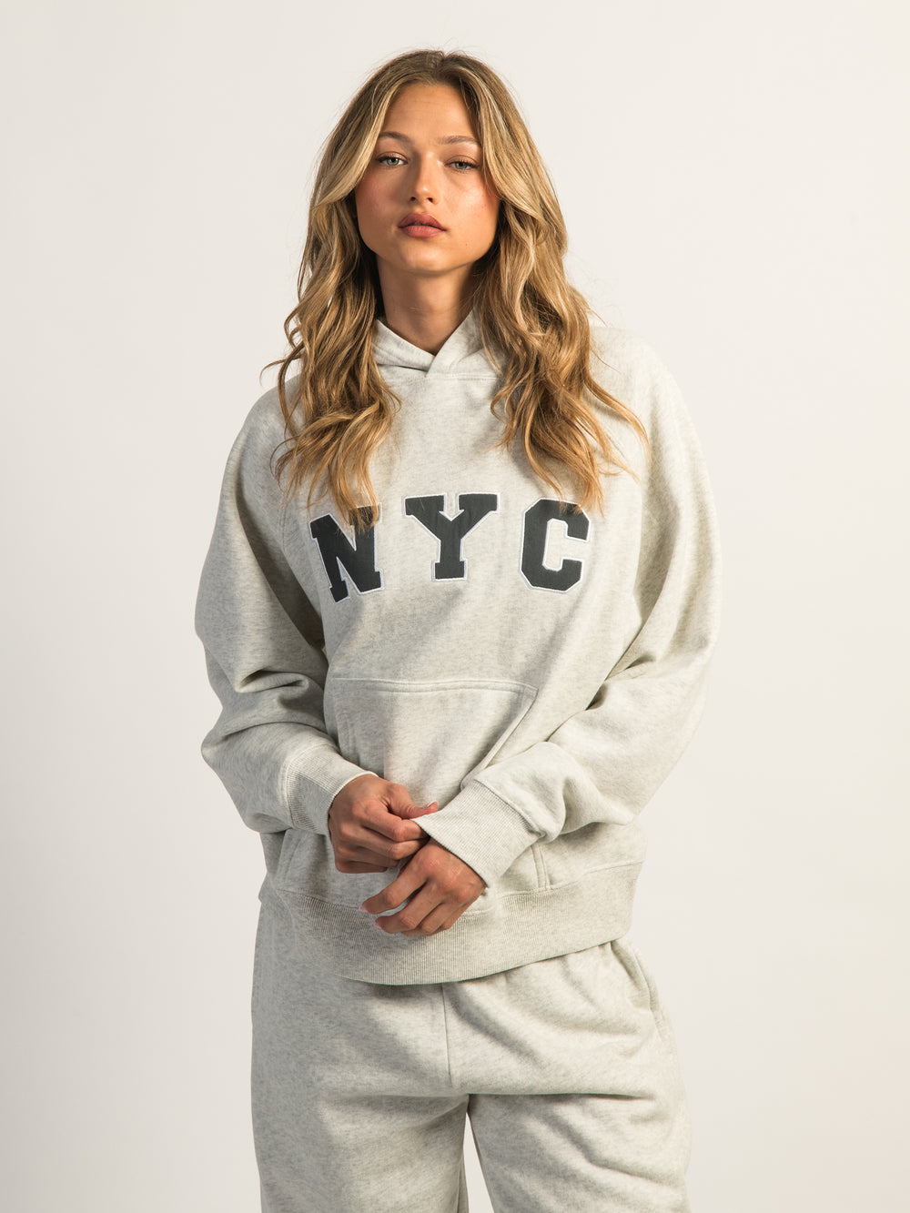 HARLOW CLOUD APPLIQUE HOODIE - CLOUD