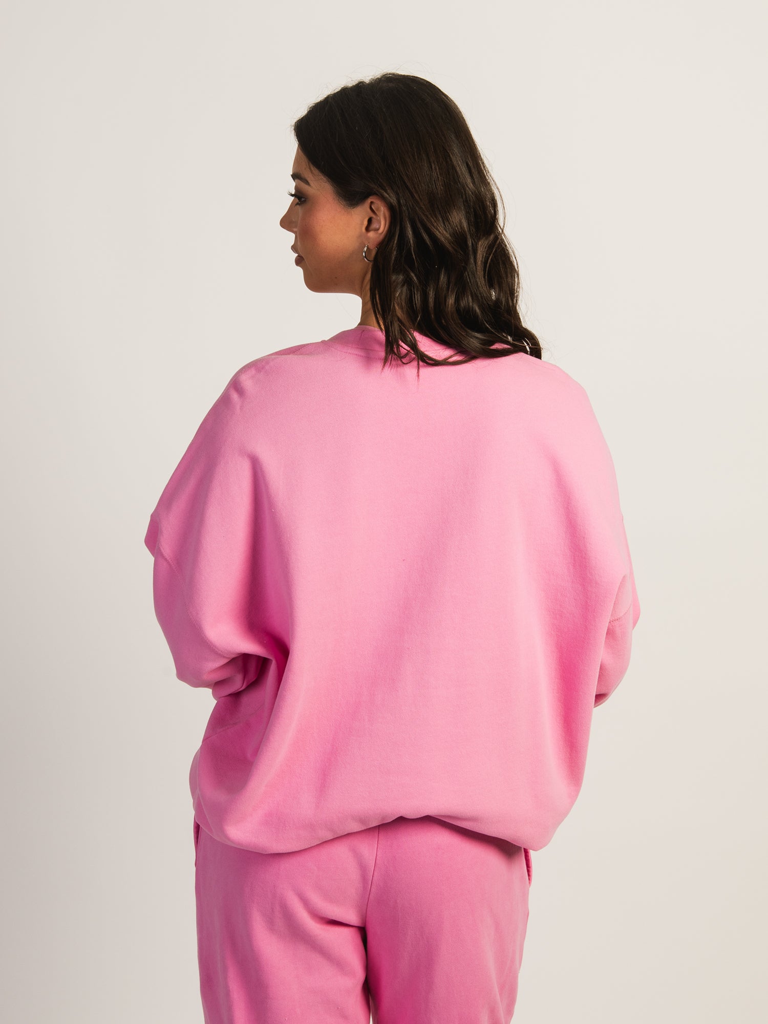 HARLOW MICHELLE CREWNECK – ROSE BUBBLEGUM
