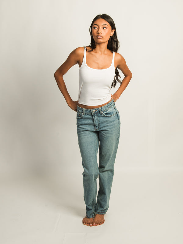 HARLOW MID-RISE STRAIGHT JEAN - MID WASH