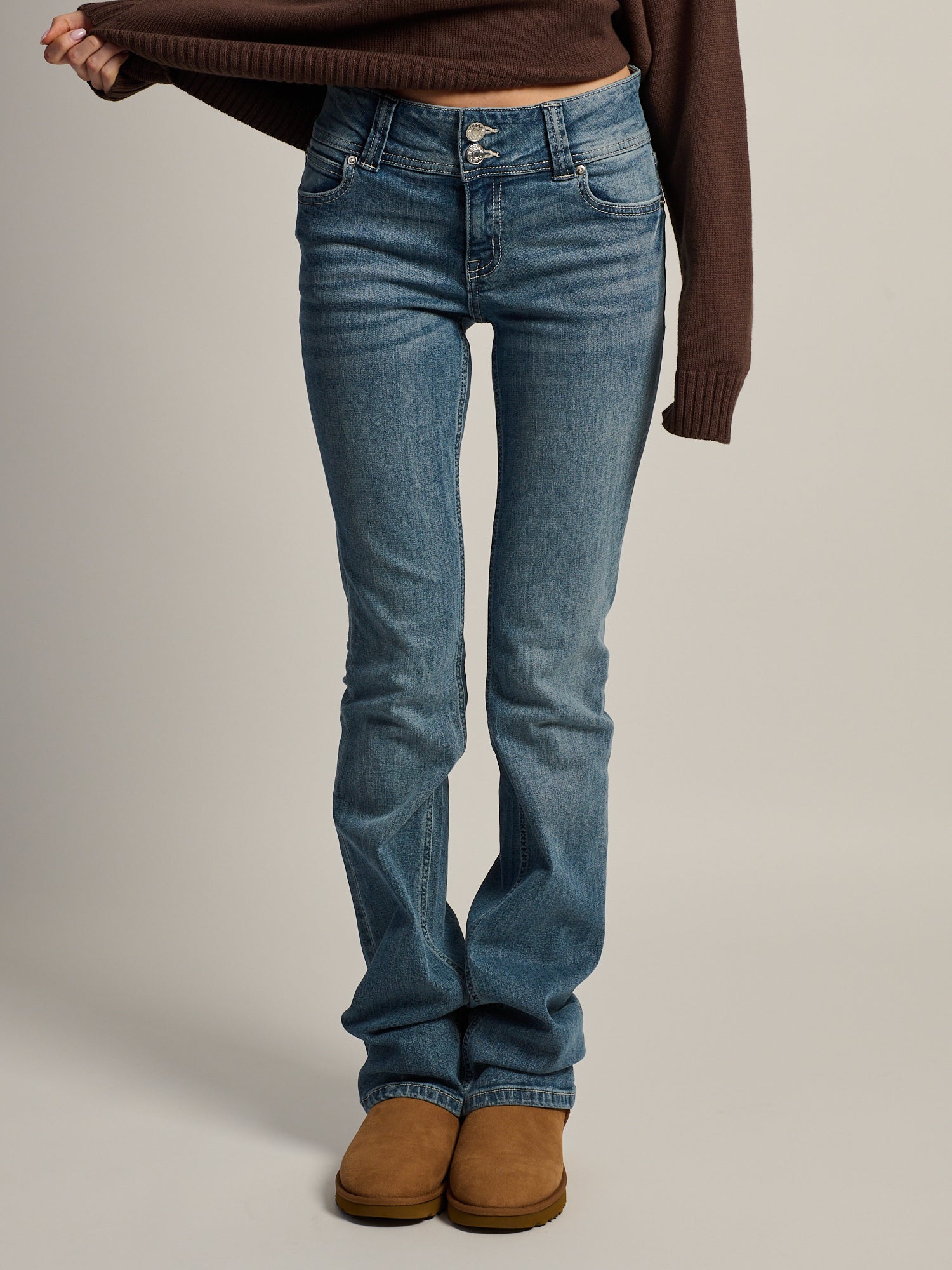 HARLOW LOW RISE BOOTCUT JEAN