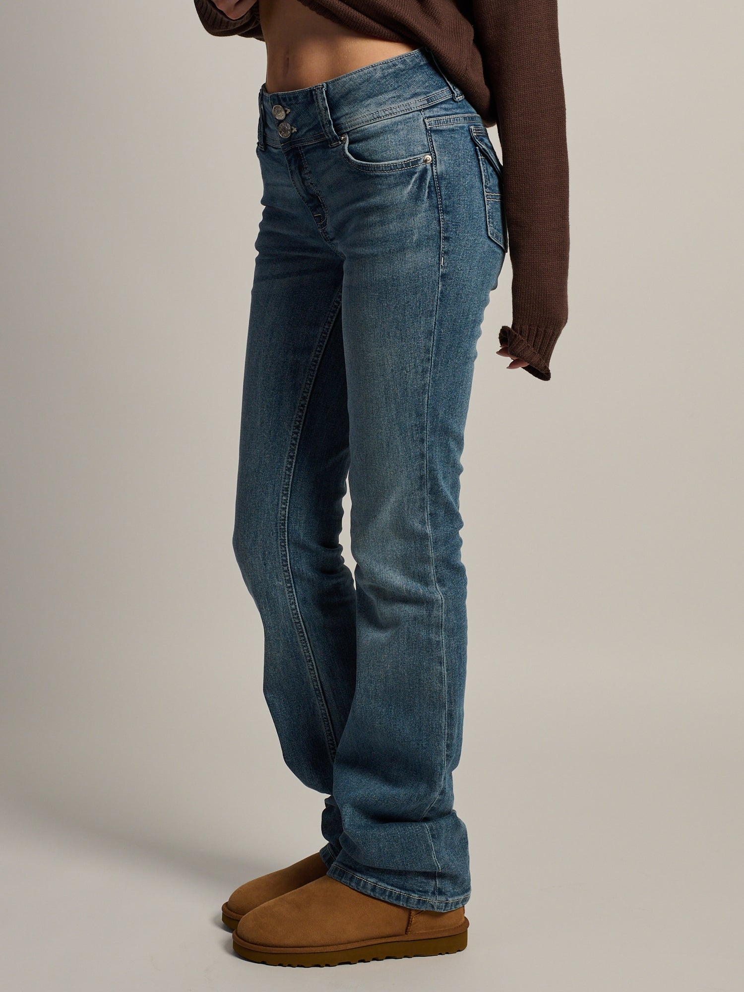HARLOW LOW RISE BOOTCUT JEAN