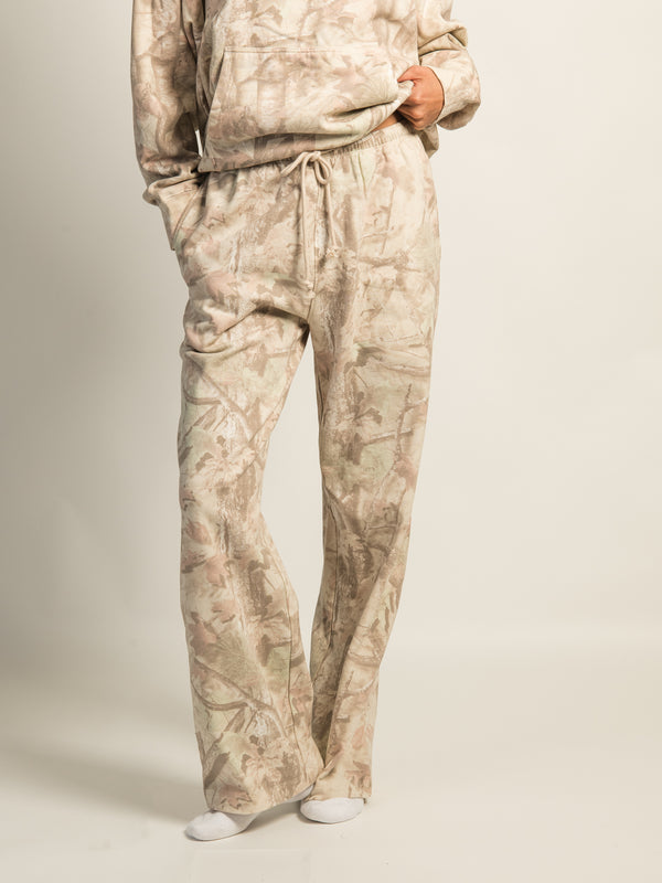HARLOW STELLA STRAIGHT LEG CAMO SWEATPANTS - CAMO