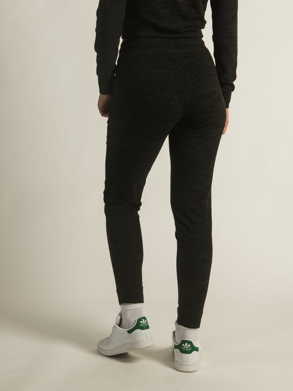 HARLOW OLIVE PLUSH JOGGER - CLEARANCE