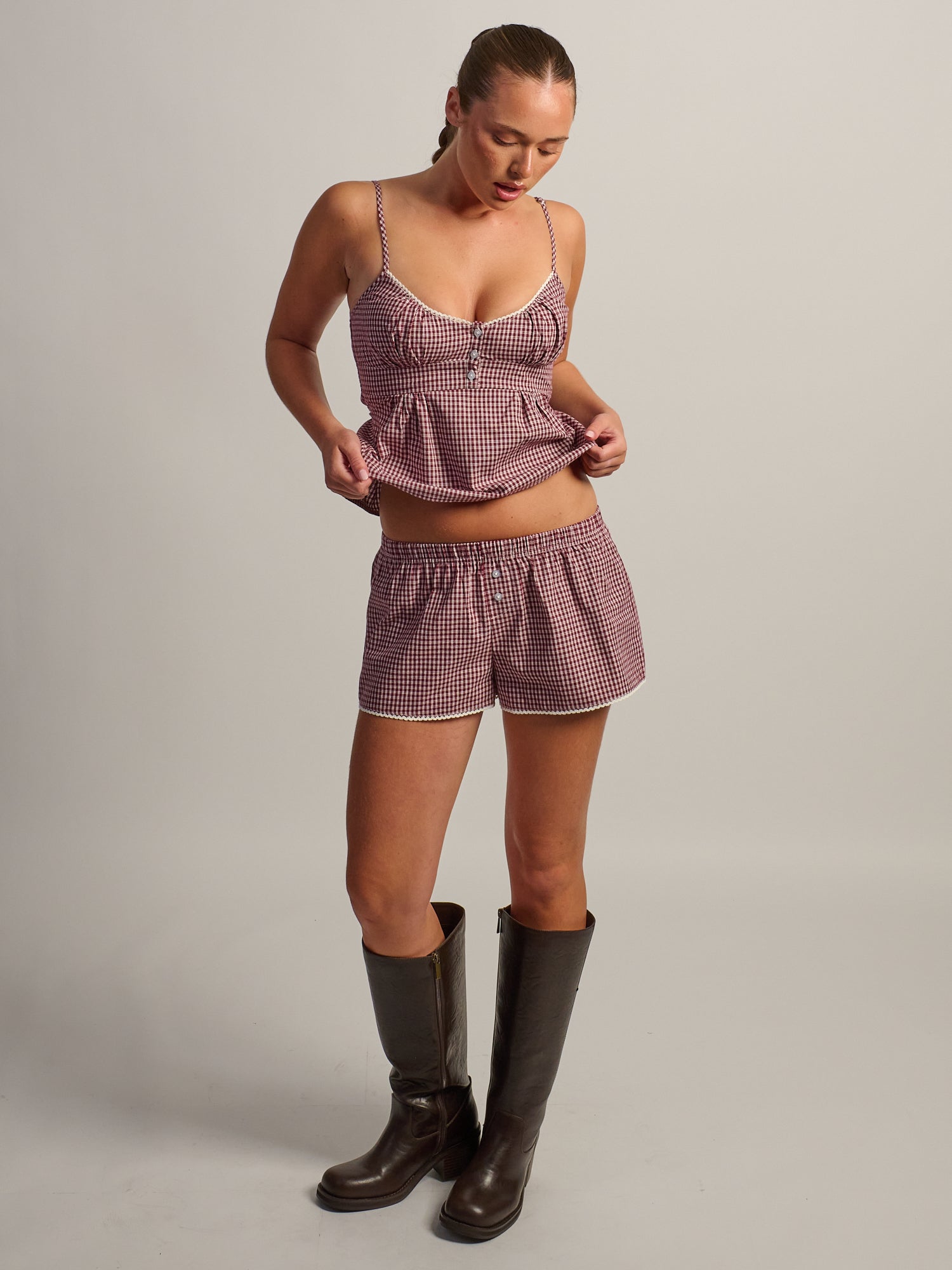 HARLOW POSIE SHORT-BORDEAUX
