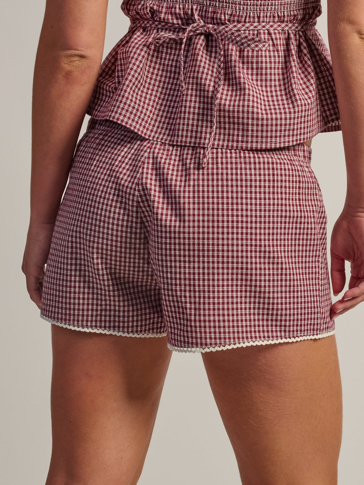 HARLOW POSIE SHORT-BURGUNDY