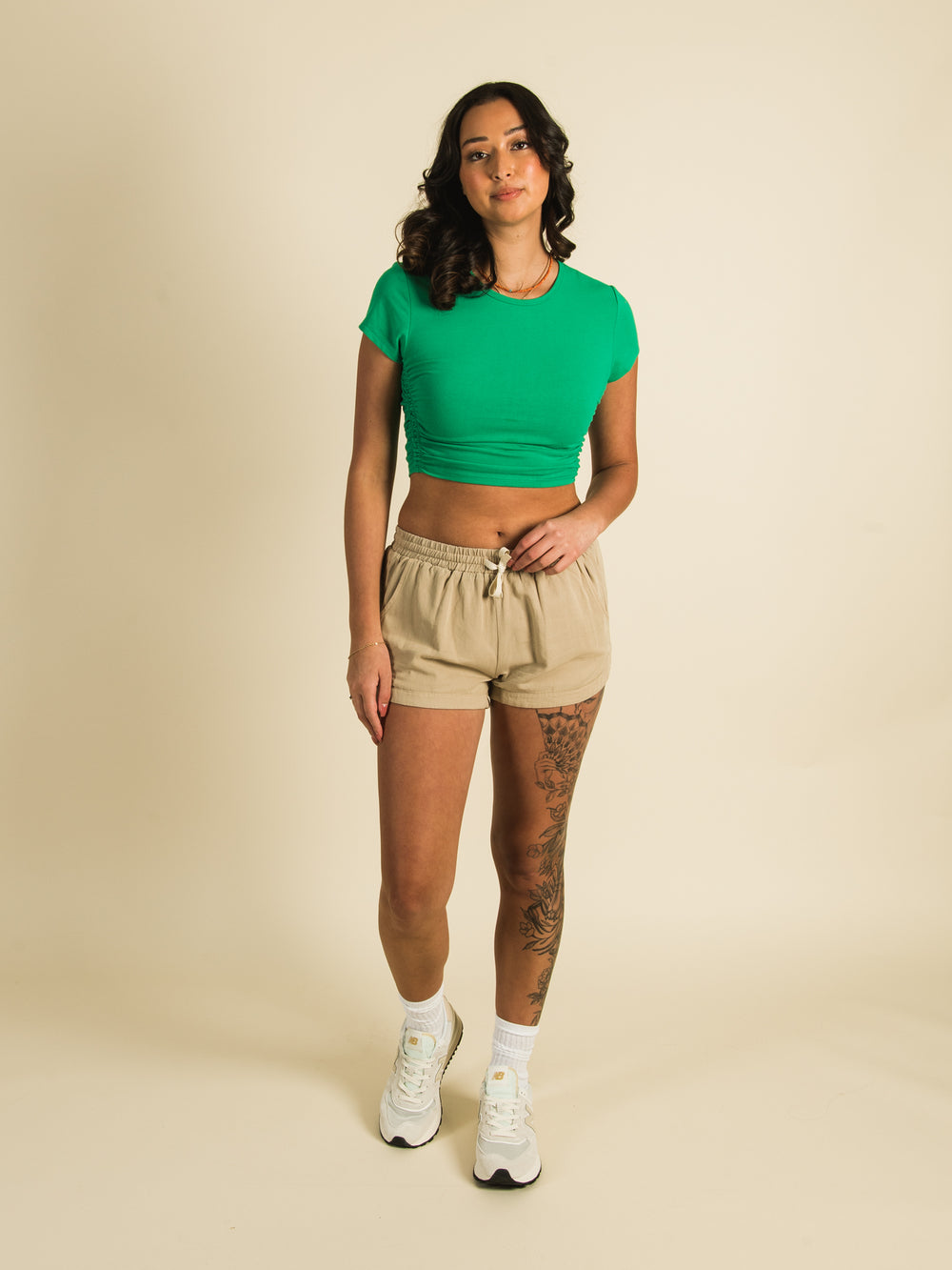 HARLOW SCALLOPED ELASTIC SHORT  - CLEARANCE