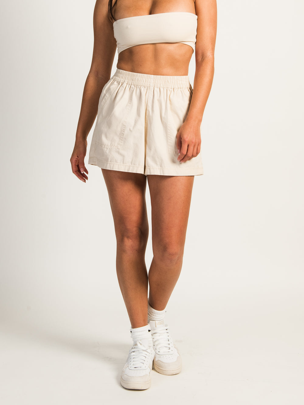 HARLOW EMILY SHORT - WHITE CAP