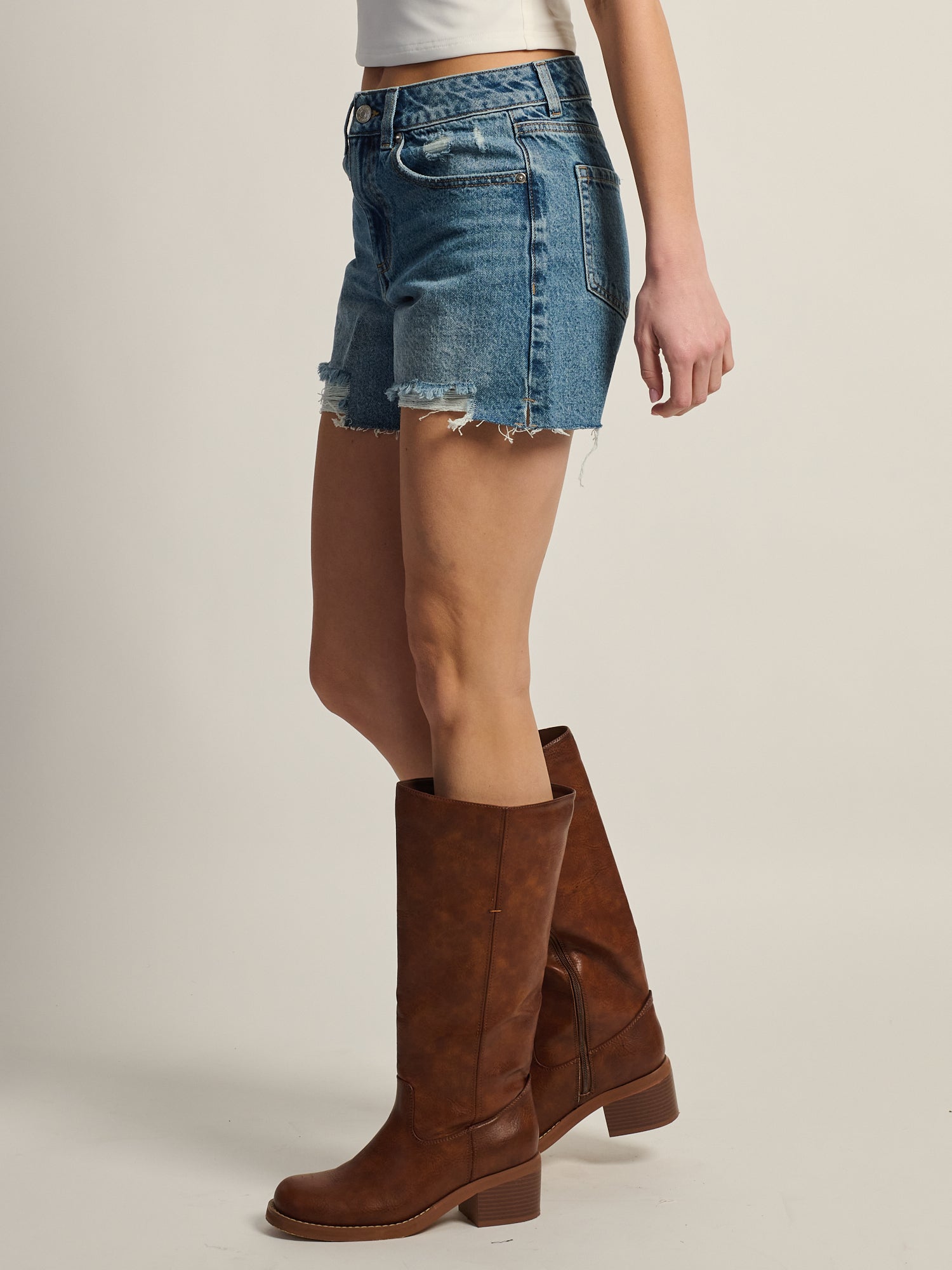 HARLOW LAINEY SHORT - MID WASH