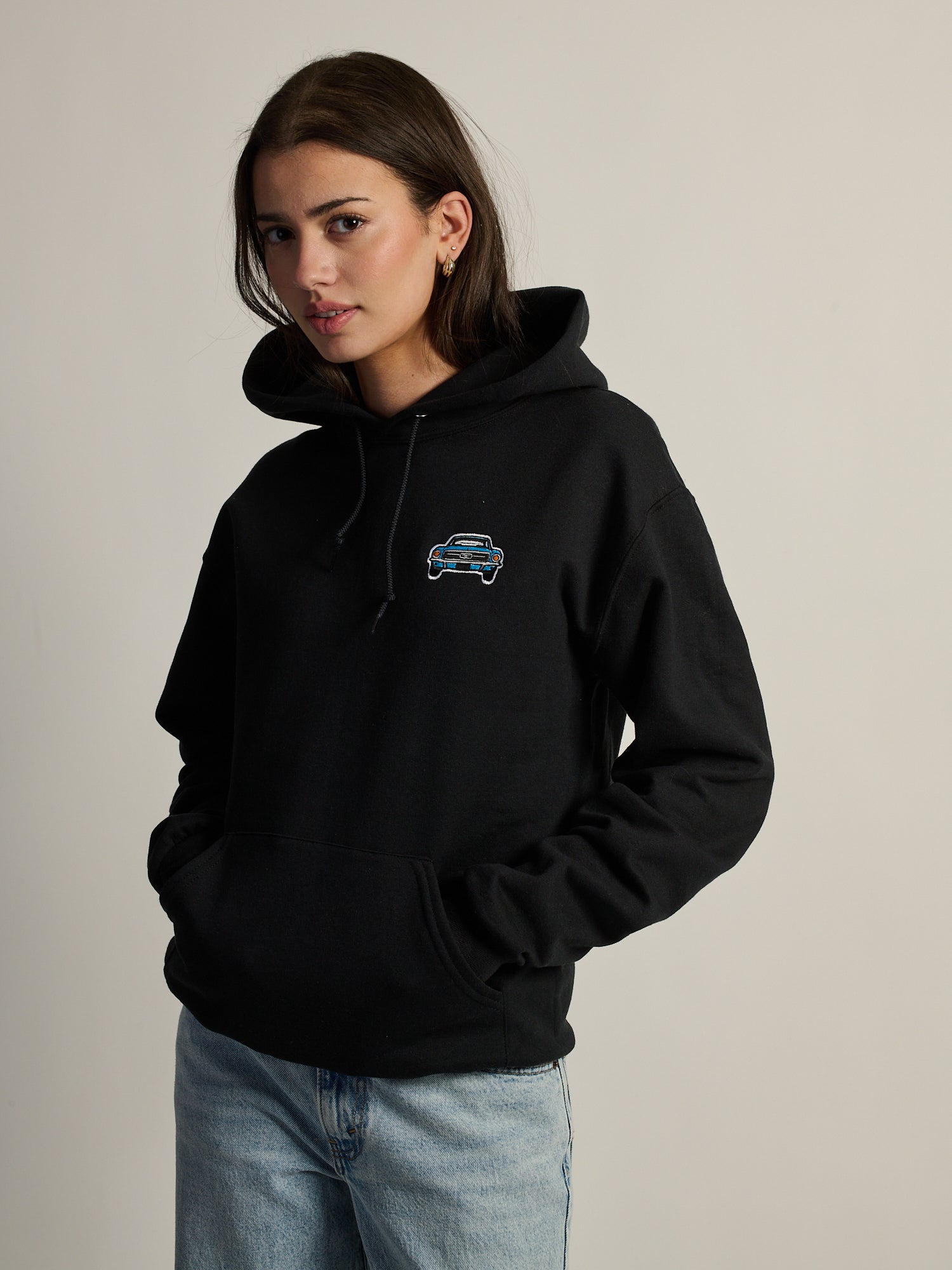HOTLINE APPAREL MUSCLE CAR EMBOIRDERED HOODIE - BLACK