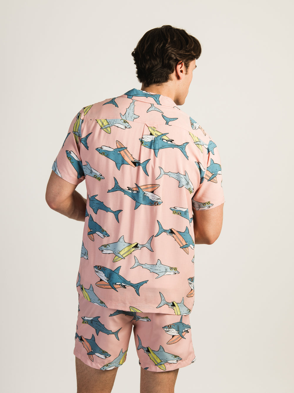 CHEMISE MANCHES COURTES SURFING SHARK