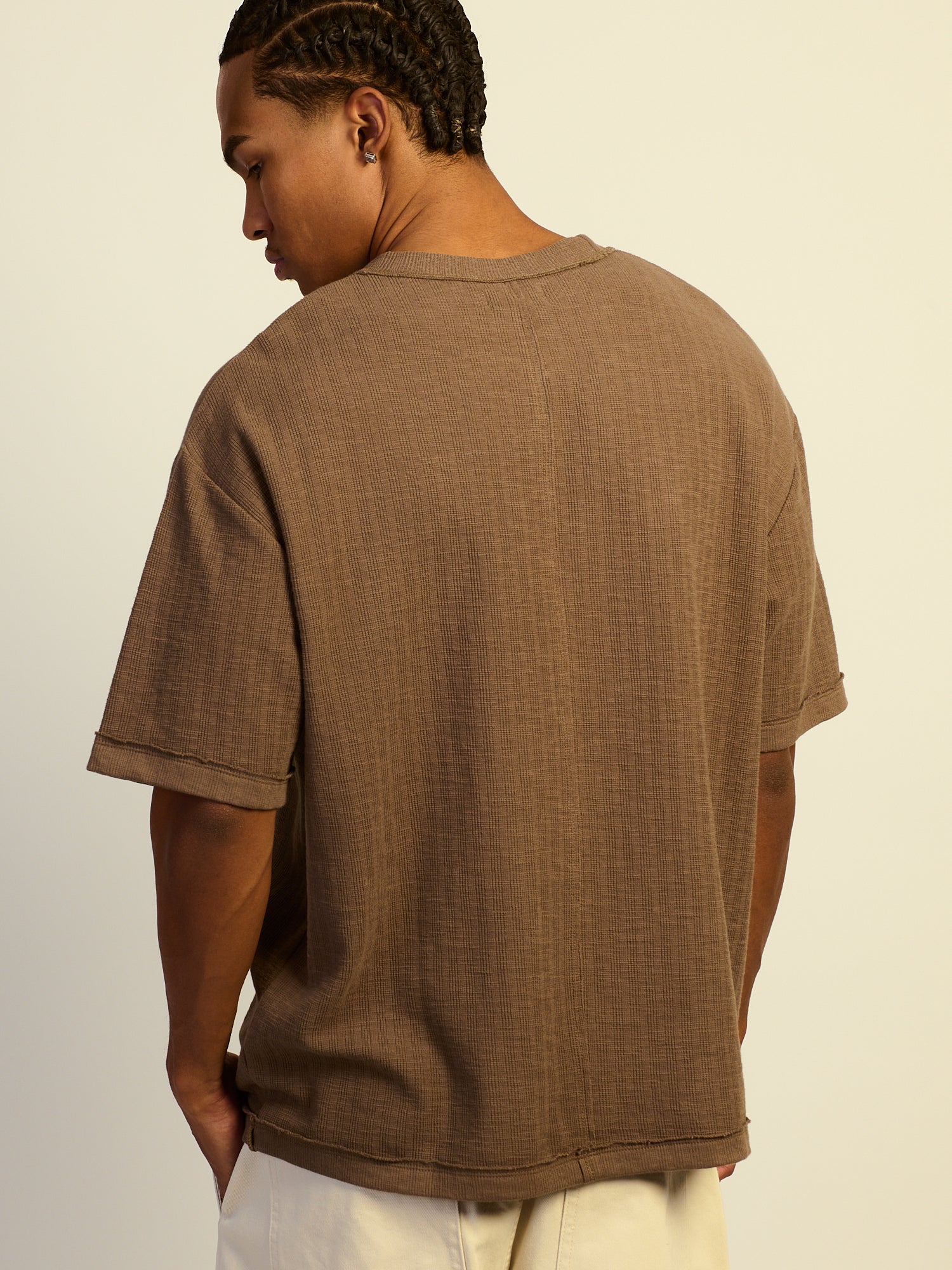 KOLBY LOOSE FIT TEXT TEE - IRON