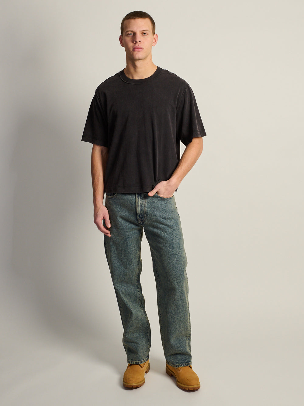 T-SHIRT COURT KOLBY VINTAGE – NOIR