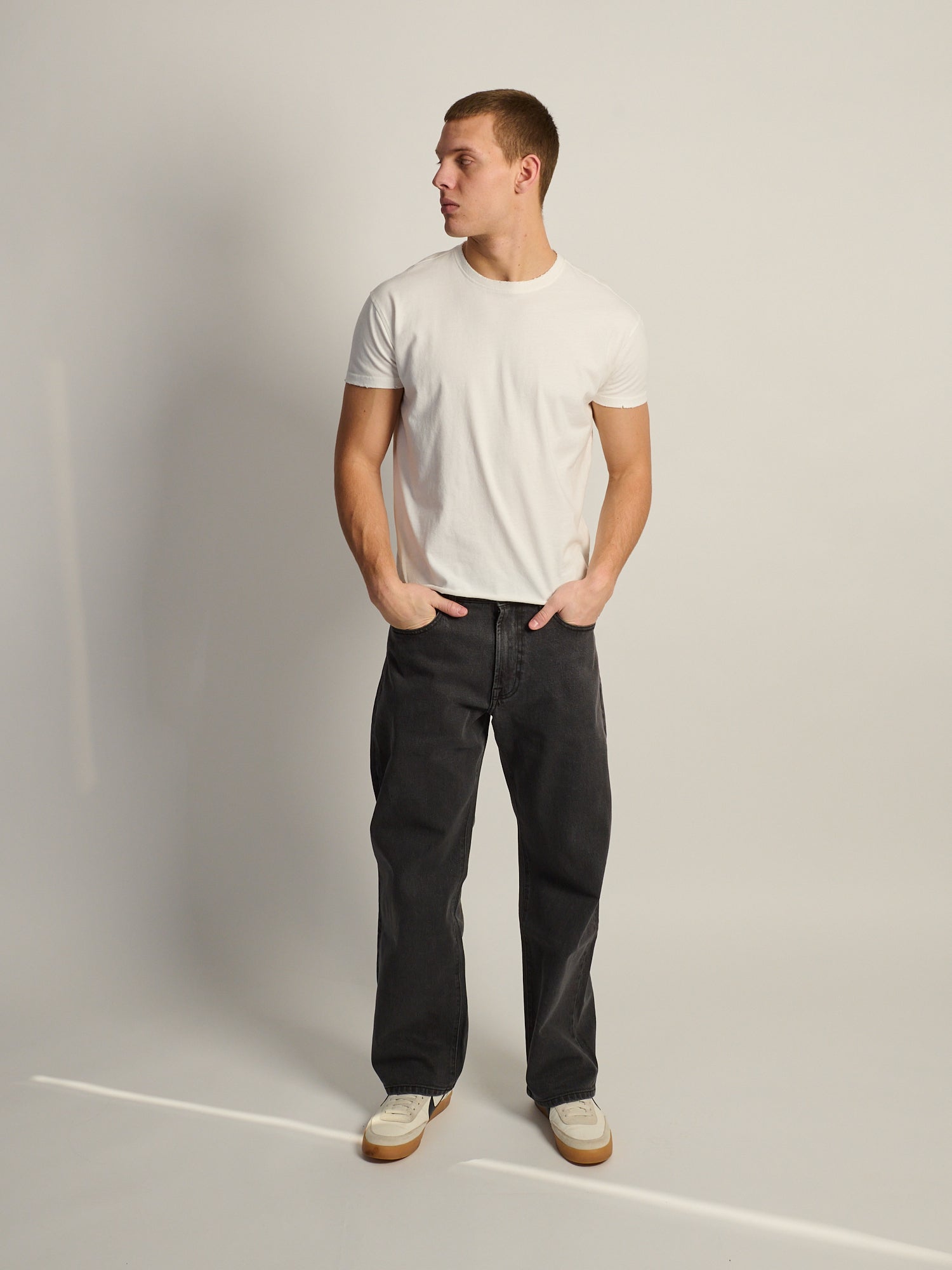 T-SHIRT MUSCLE COURT KOLBY – BLANC