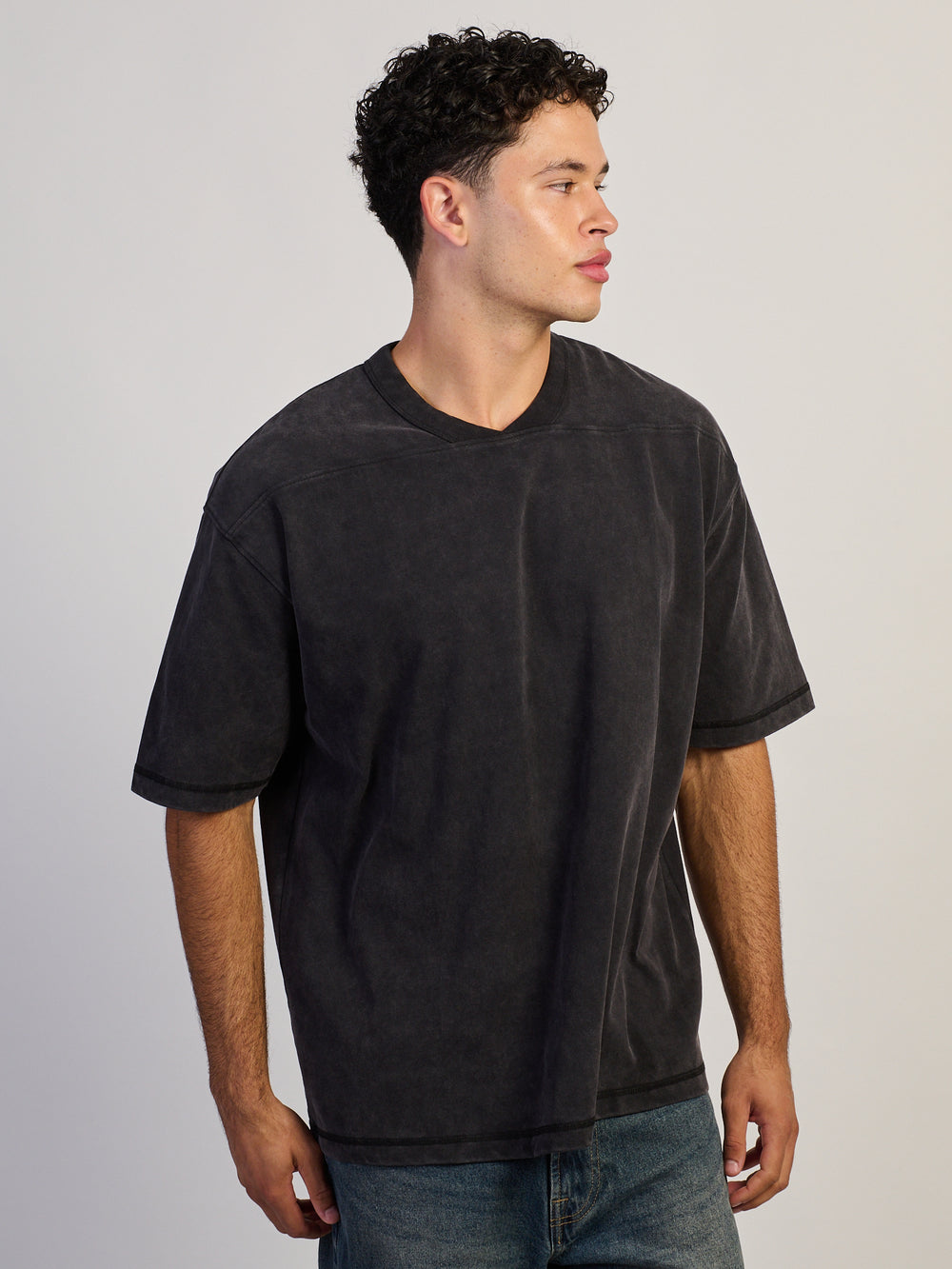 KOLBY CONTRAST STITCH T-SHIRT - BLACK