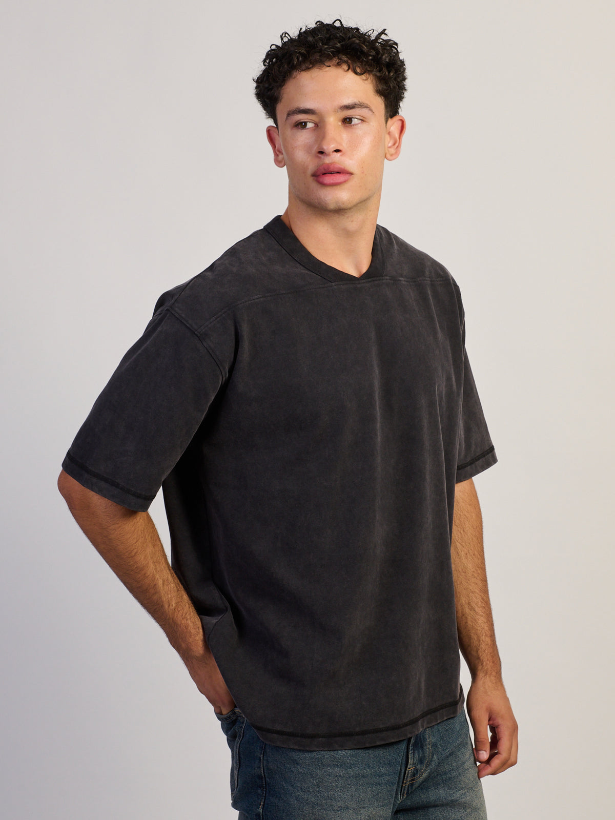 KOLBY CONTRAST STITCH T-SHIRT - BLACK