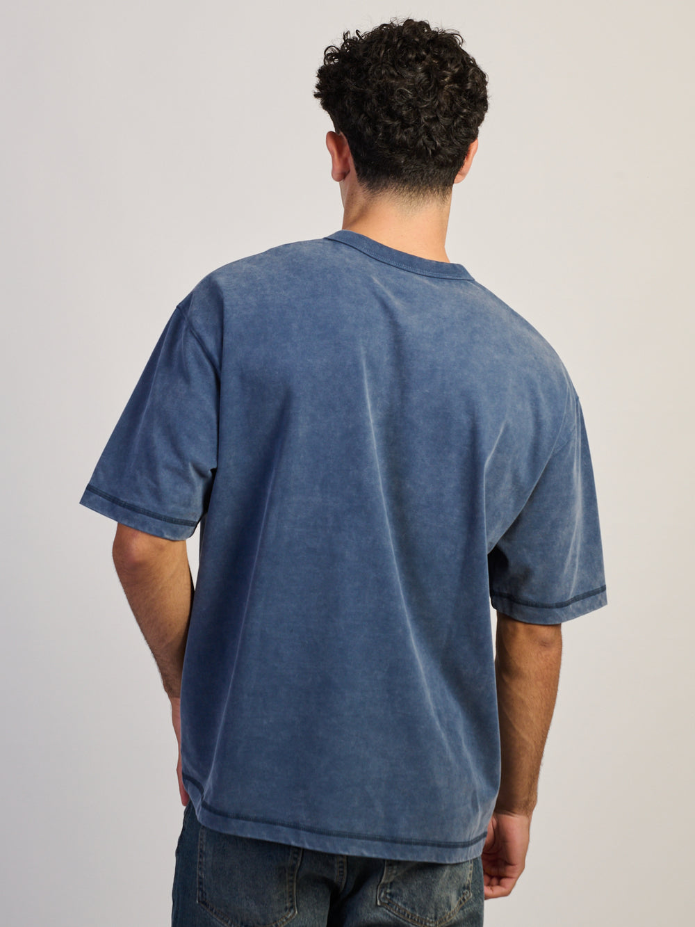 T-SHIRT KOLBY À SURPIQÛRES CONTRASTANTES - BLEU 