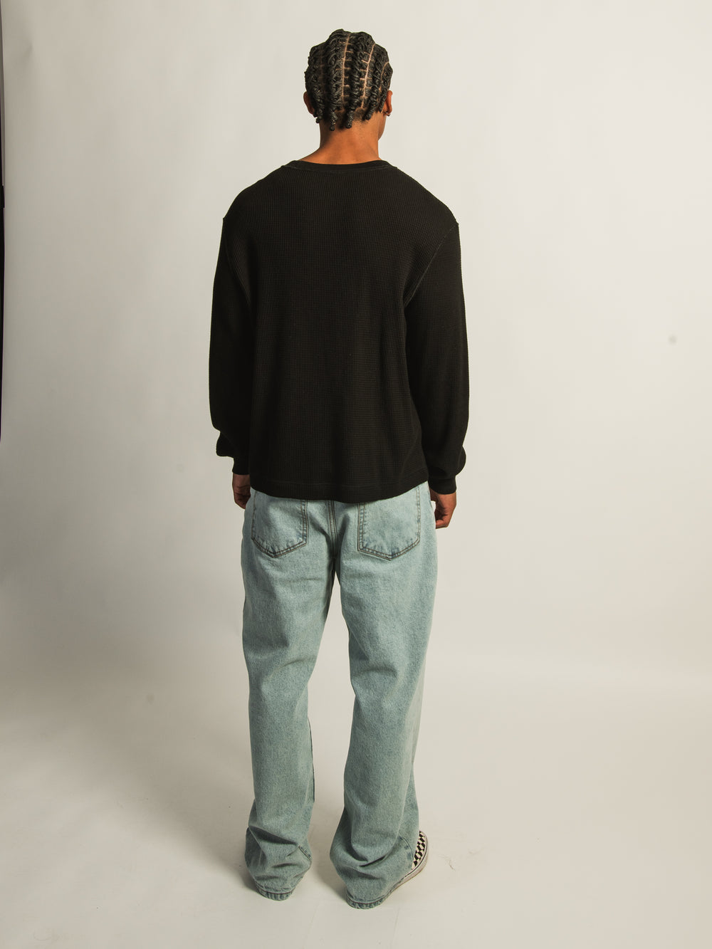 KOLBY SHORT CUT LONG SLEEVE WAFFLE SHIRT - BLACK