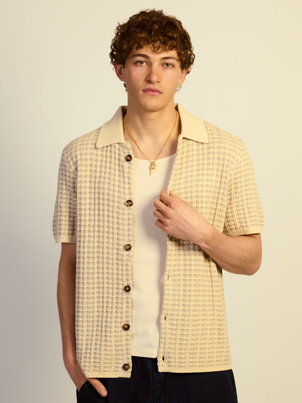KOLBY RELAXED FIT KNIT BUTTON UP - IRON