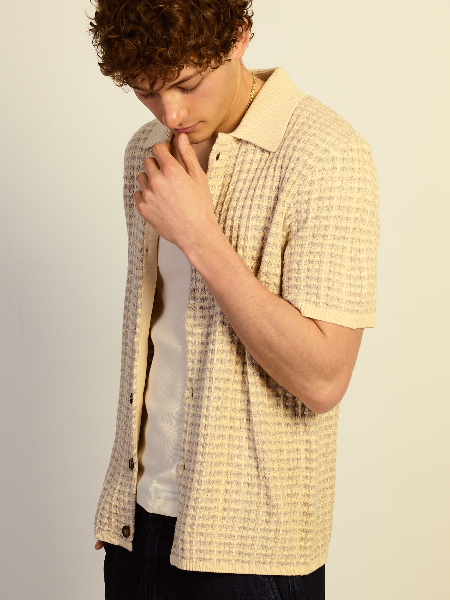 KOLBY RELAXED FIT KNIT BUTTON UP - IRON