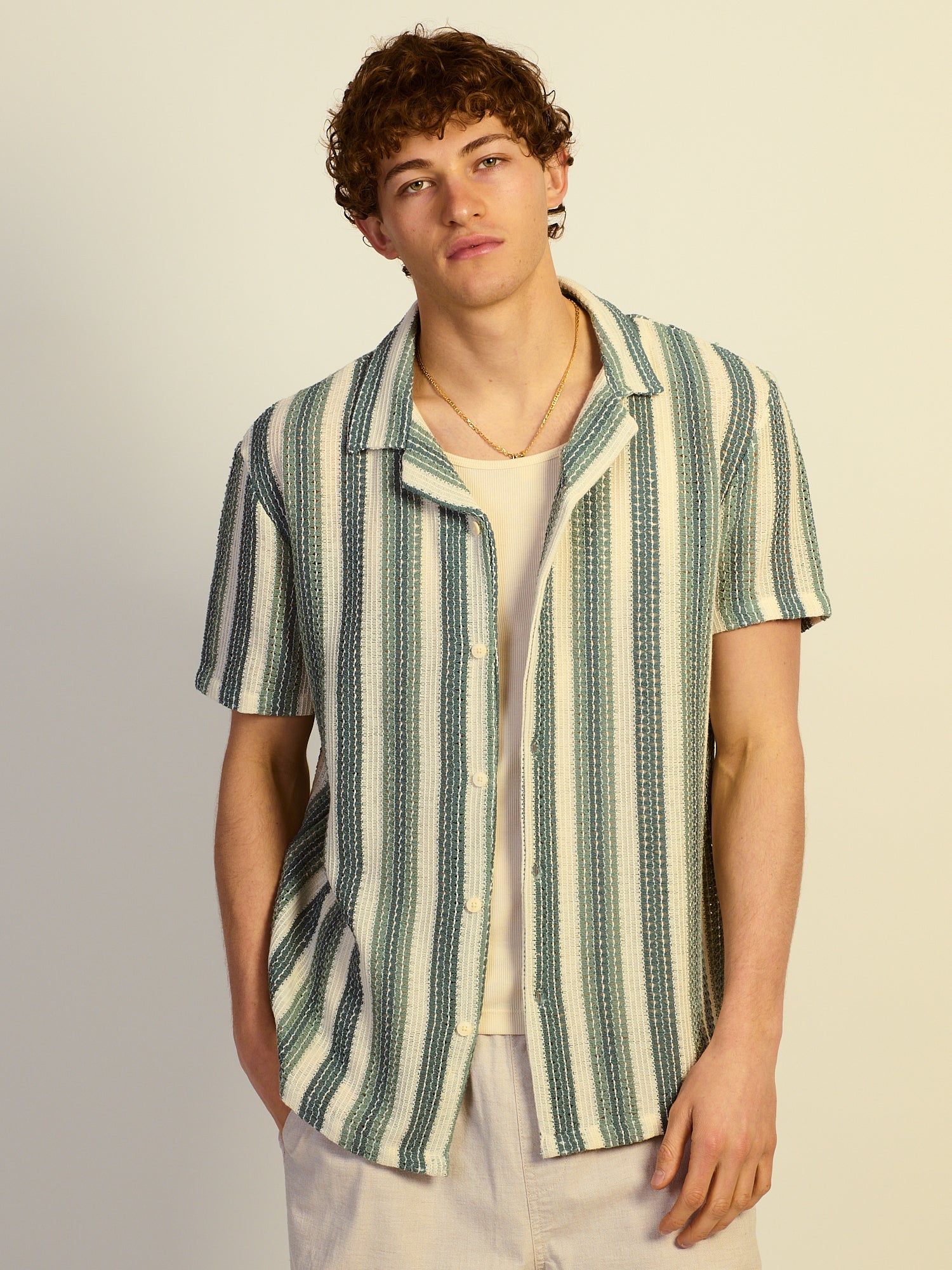 KOLBY RELAXED FIT TEXTURED SHIRT - DUSTY GREEN