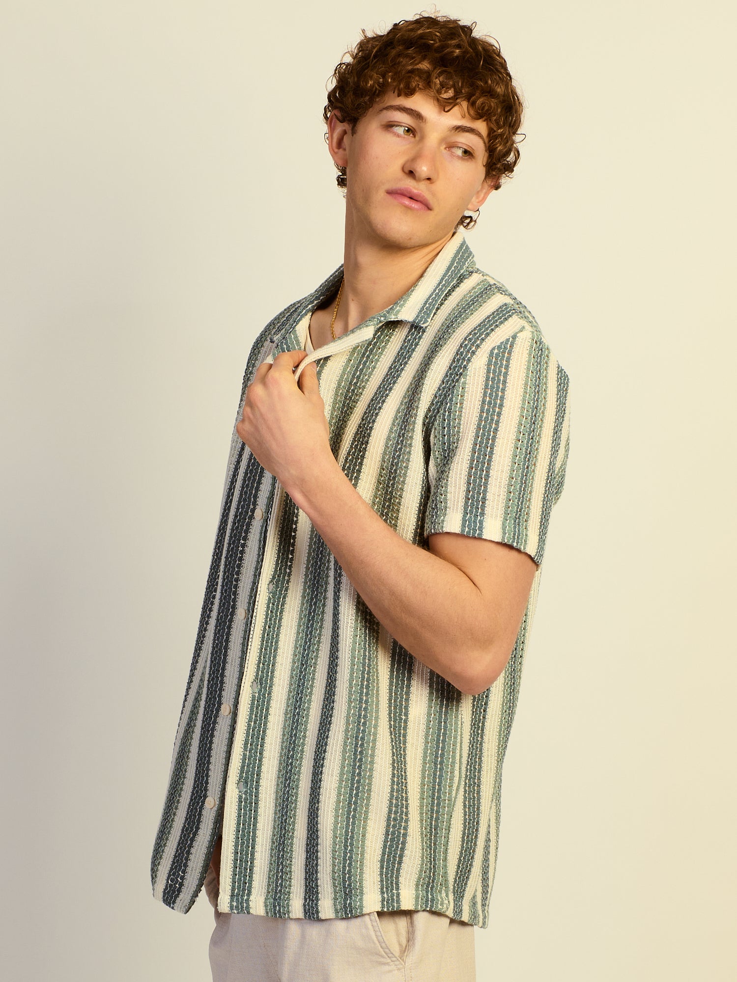 KOLBY RELAXED FIT TEXTURED SHIRT - DUSTY GREEN