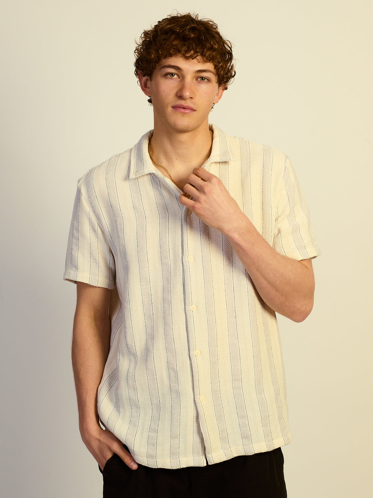 KOLBY RELAXED FIT TEXTURED SHIRT - OFF WHITE